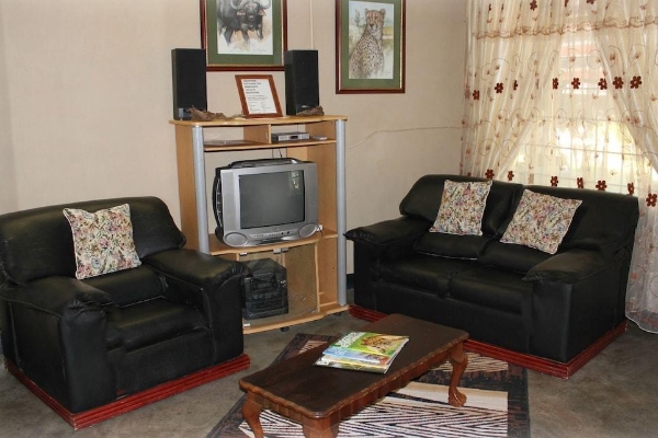 Hotel Tshimologo Farm Guest House (Francistown)
